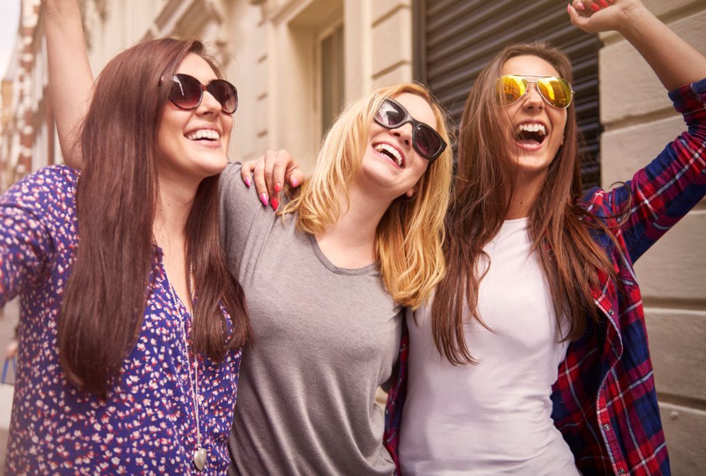 Okulary przeciwsłoneczne damskie Polaroid to najnowsza propozycja marki dla kobiet ceniących sobie styl i modny wygląd